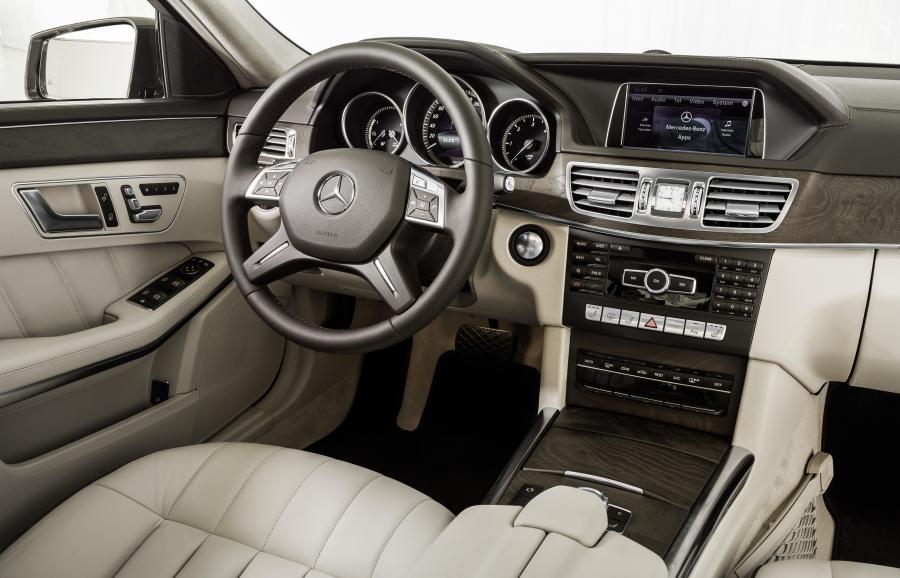  Mercedes-Benz E300 BlueTEC Hybrid 2013 года  (фото 4 из 30)